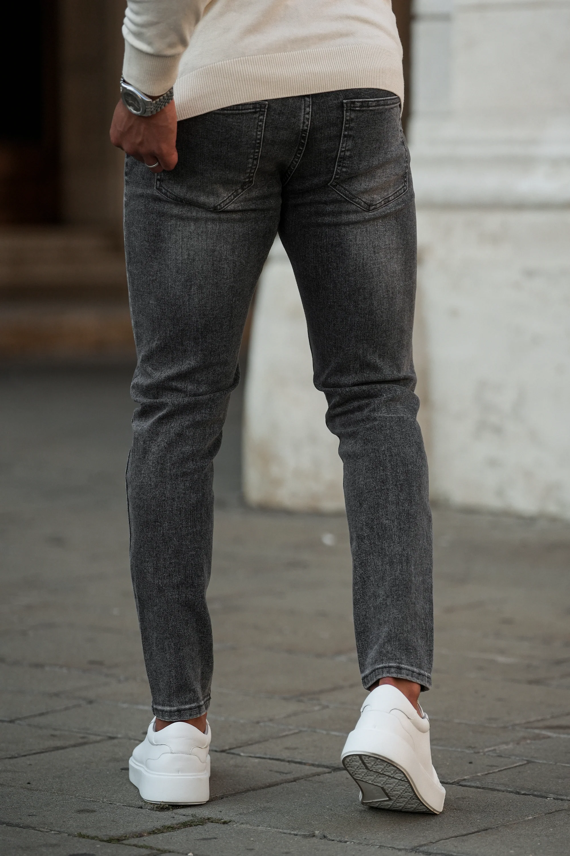 THE JAXON JEANS - Image 11