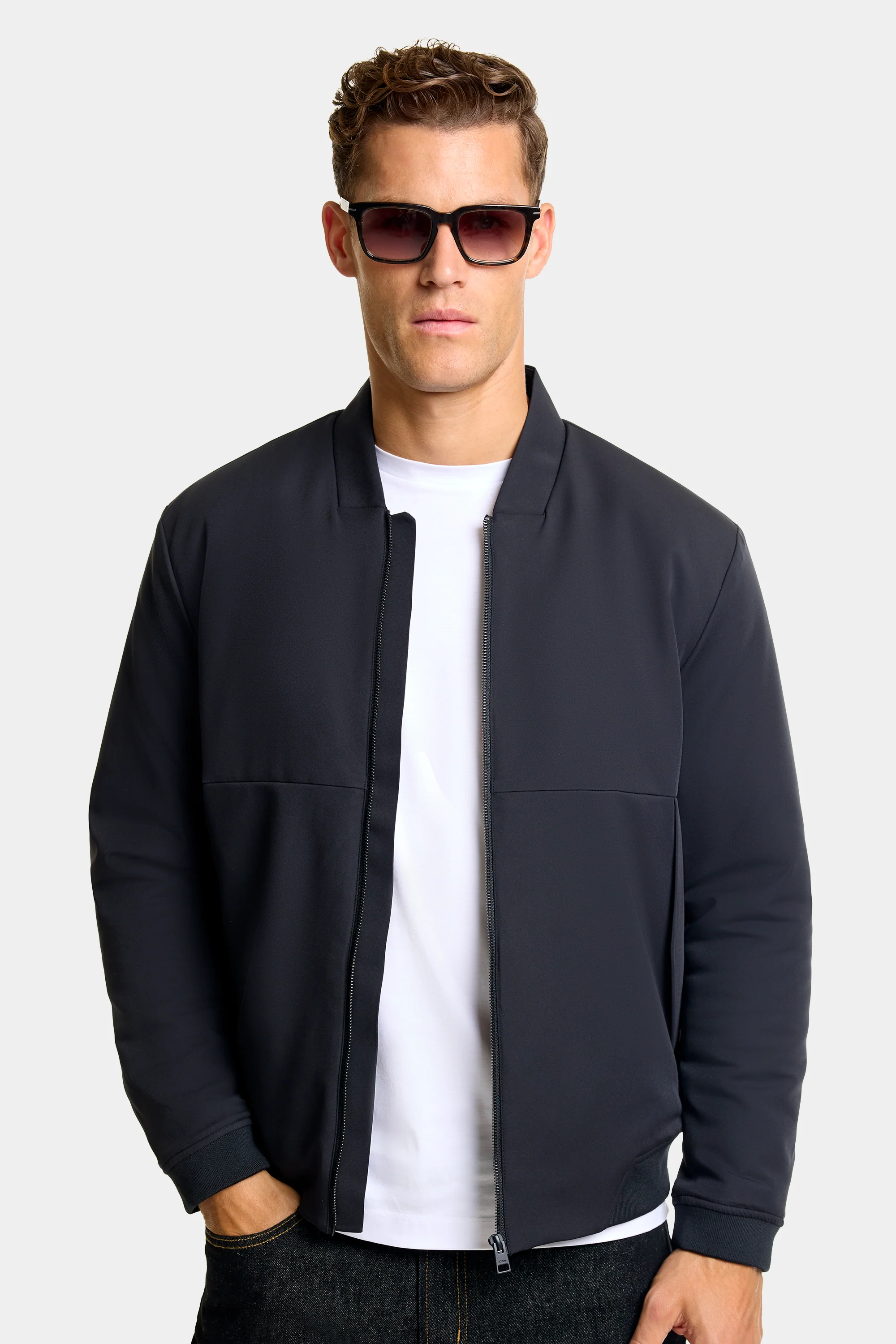 THE MODENA BOMBER - Image 2