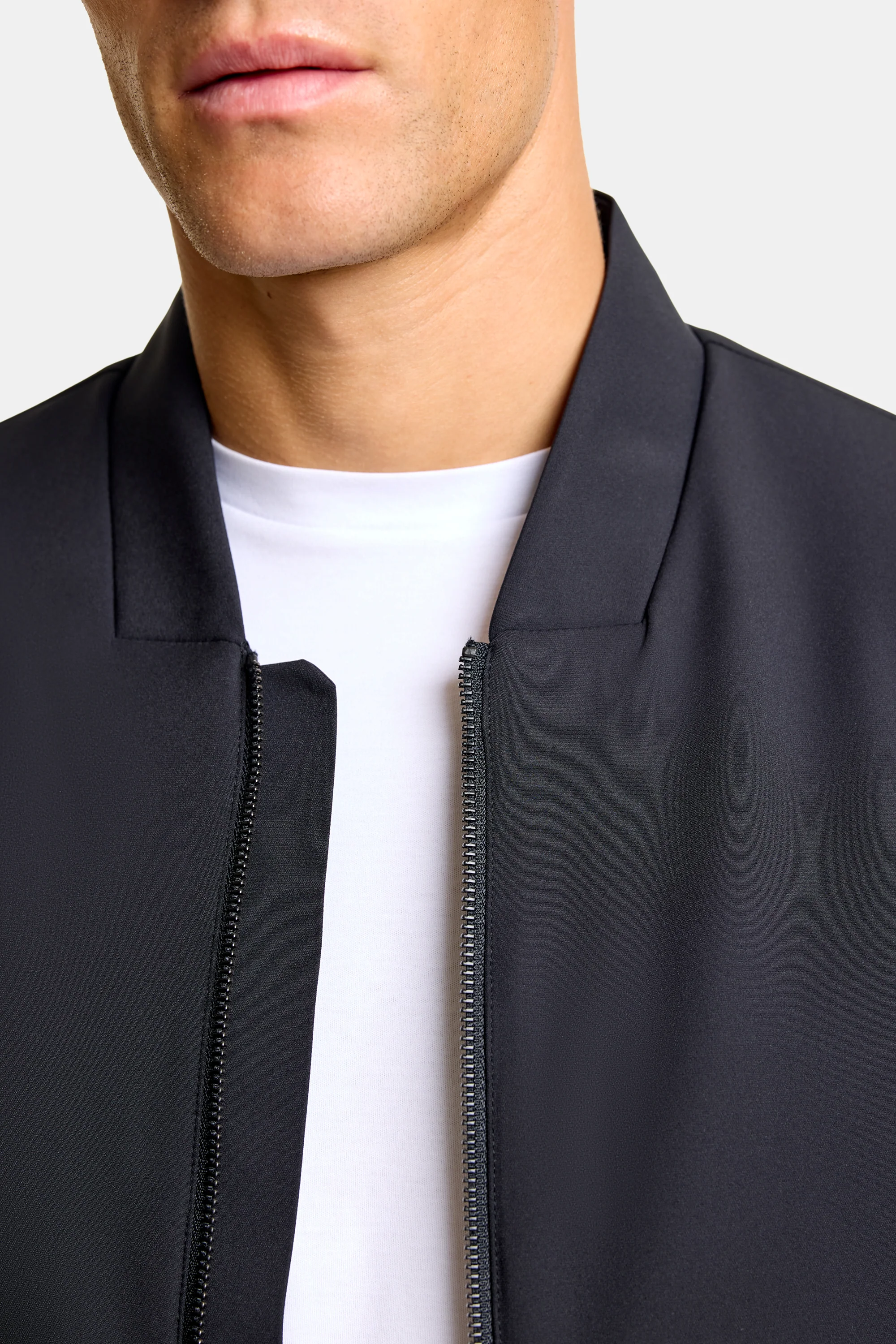 THE MODENA BOMBER - Image 4